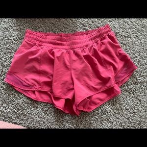 Lululemon Lulu hotty hot shorts size 10 great condition